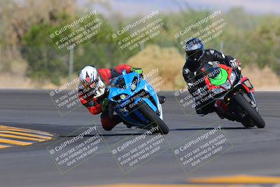 media/Oct-09-2022-SoCal Trackdays (Sun) [[95640aeeb6]]/Turn 3 (930am)/